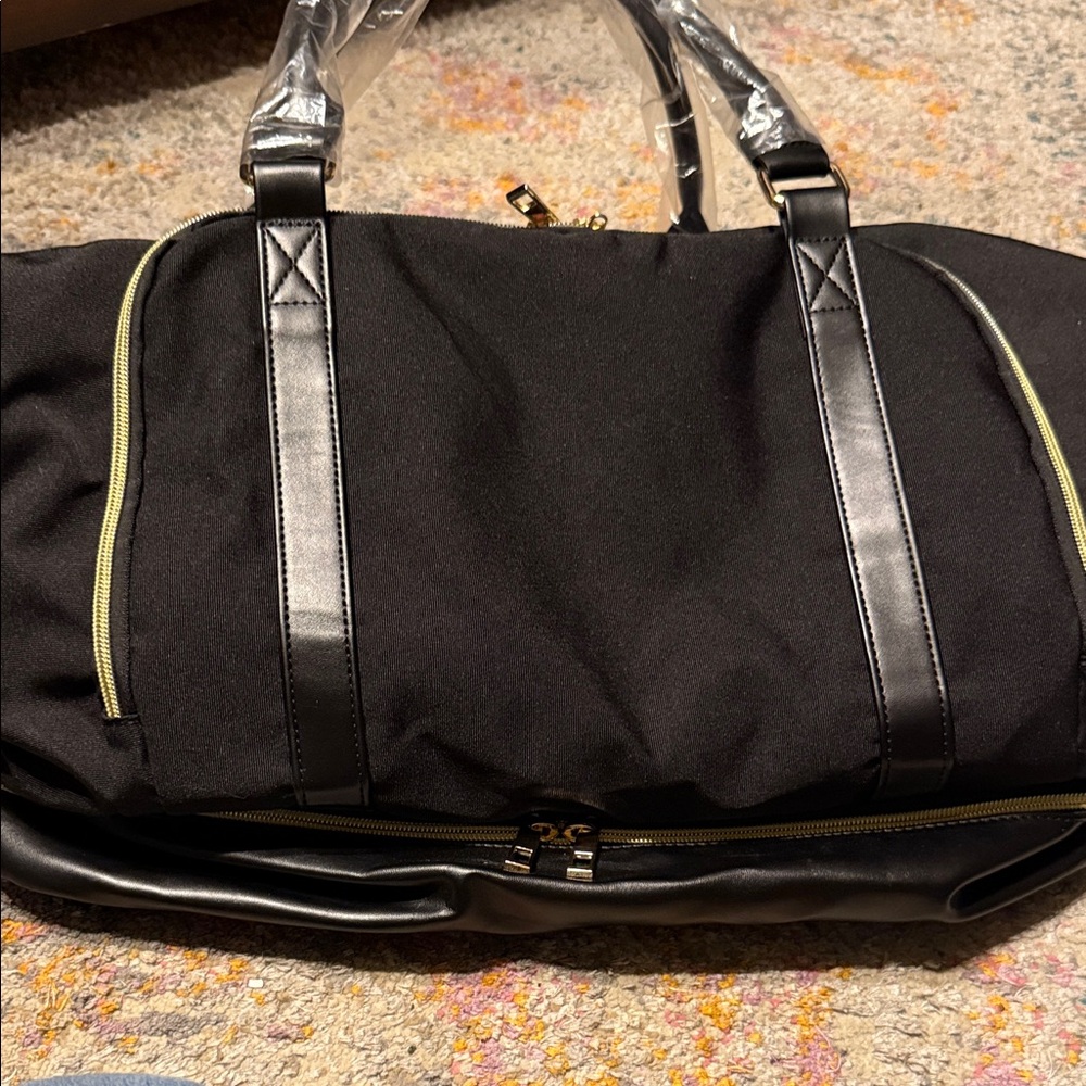Black and Gold Large Travel Bag